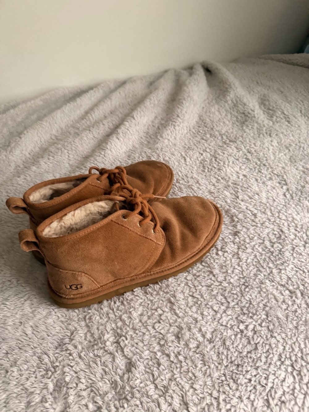 UGG MEN Chestnut Suede Shearling Lined Chukka Boots